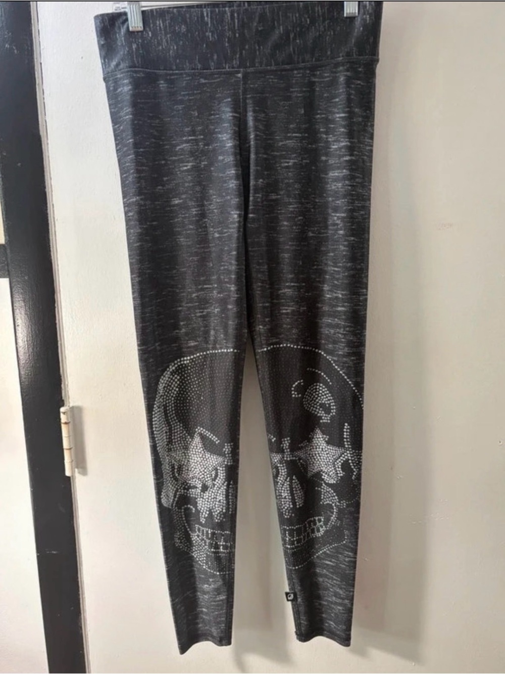 Terez Black Heather Leggings with Silver Skull Detail